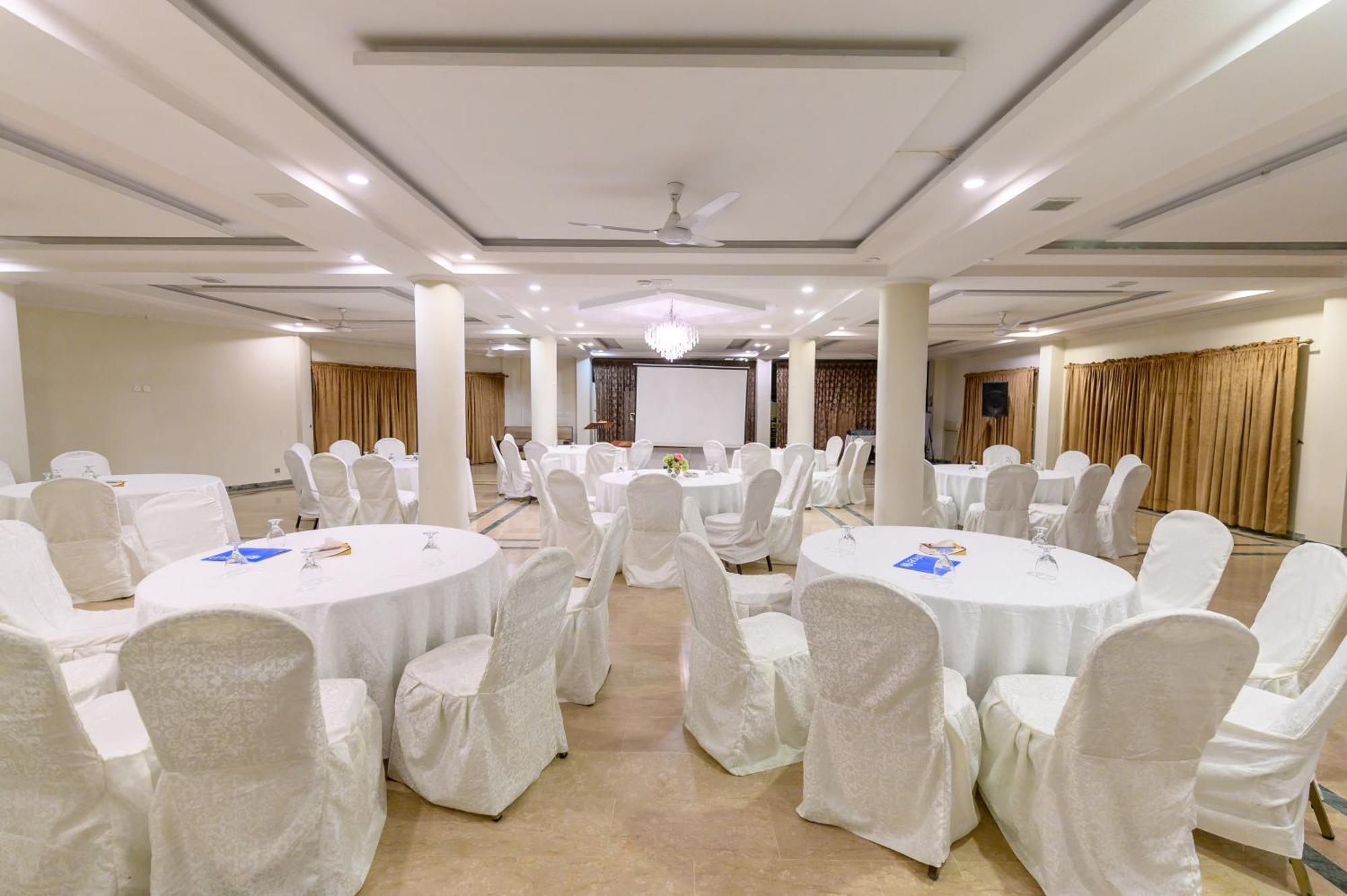Hotel One Abbotabad Exterior foto